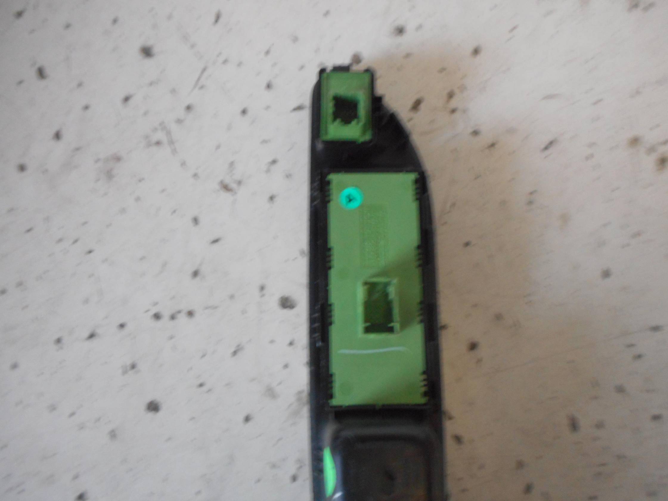 Interruttore alzacristalli porta ant.